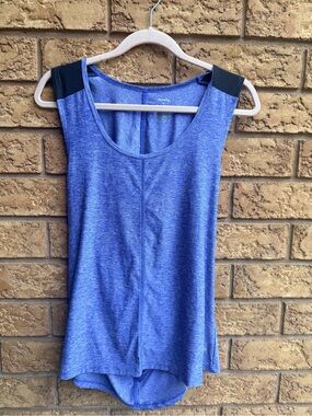 4/$25 • Marika Blue Scoop Neck Tank Top with Black Shoulder Panels